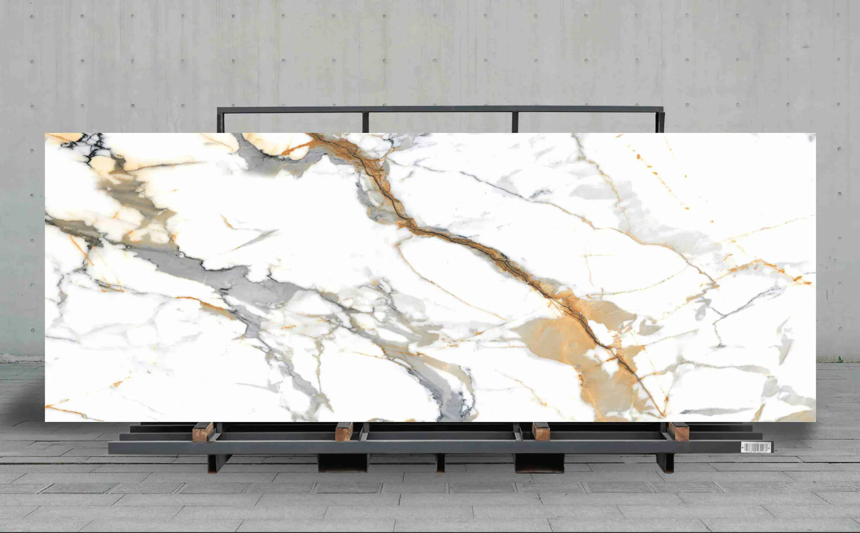 Renzo Gold - Luxury porcelain